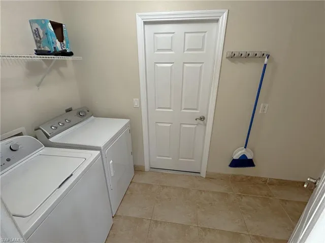 2011 NW 10th  AVE, Cape Coral, FL 33993