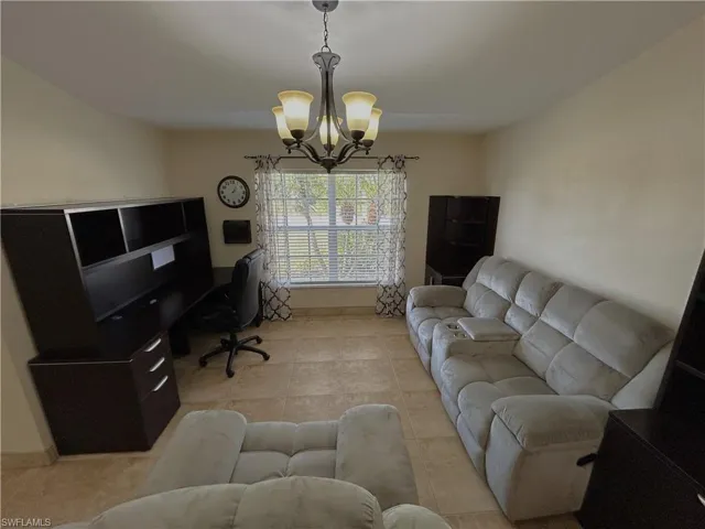 2011 NW 10th  AVE, Cape Coral, FL 33993