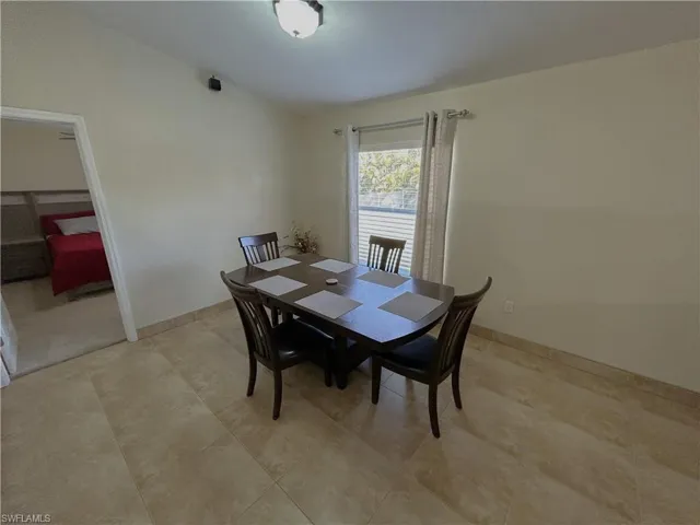 2011 NW 10th  AVE, Cape Coral, FL 33993