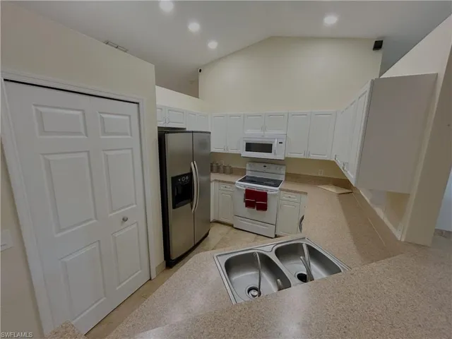 2011 NW 10th  AVE, Cape Coral, FL 33993
