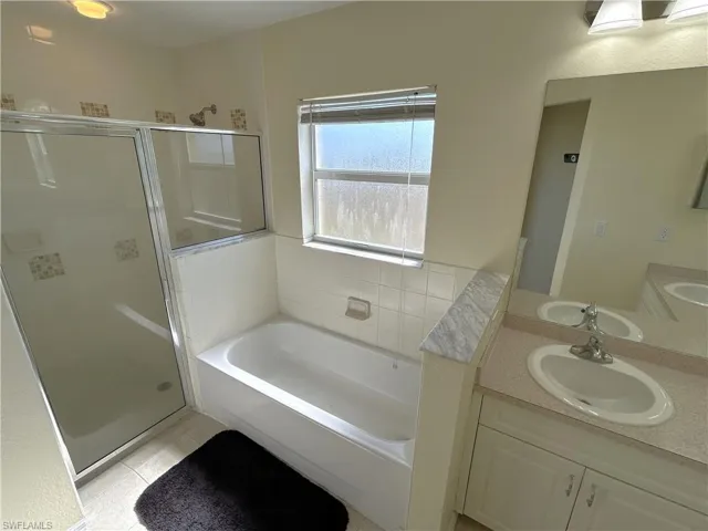 2011 NW 10th  AVE, Cape Coral, FL 33993