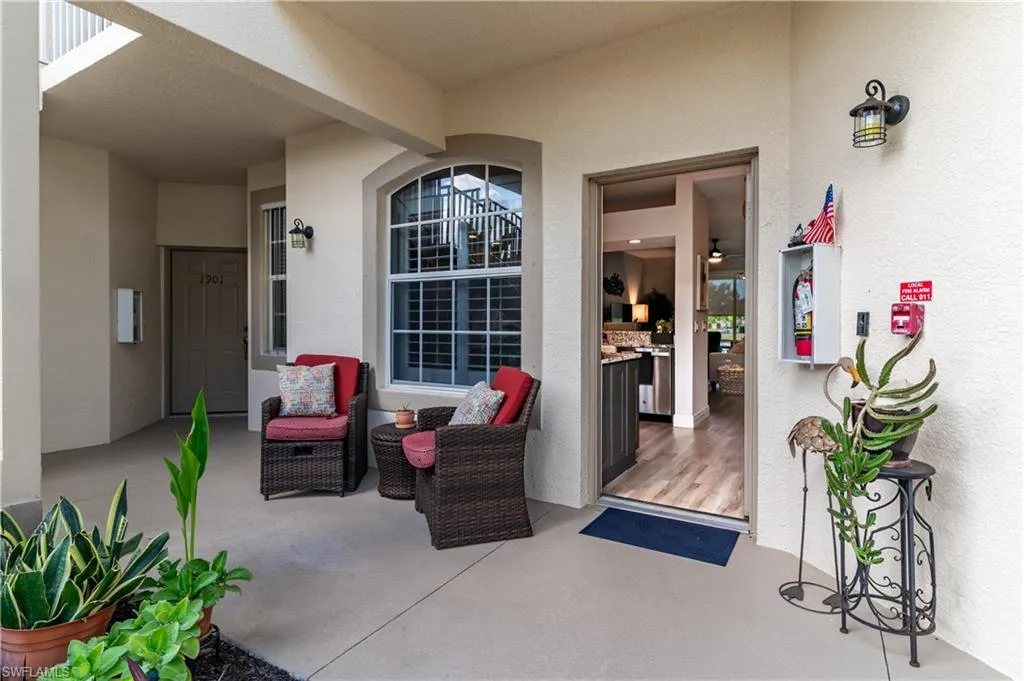 350 Newport DR, Naples, FL 34114,225044591
