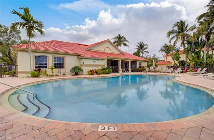 Pool and Clubhouse