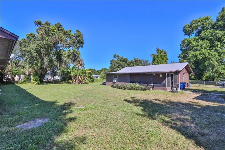 102 3rd St, Fort Myers, Florida 33907