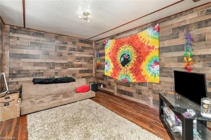 102 3rd St, Fort Myers, Florida 33907