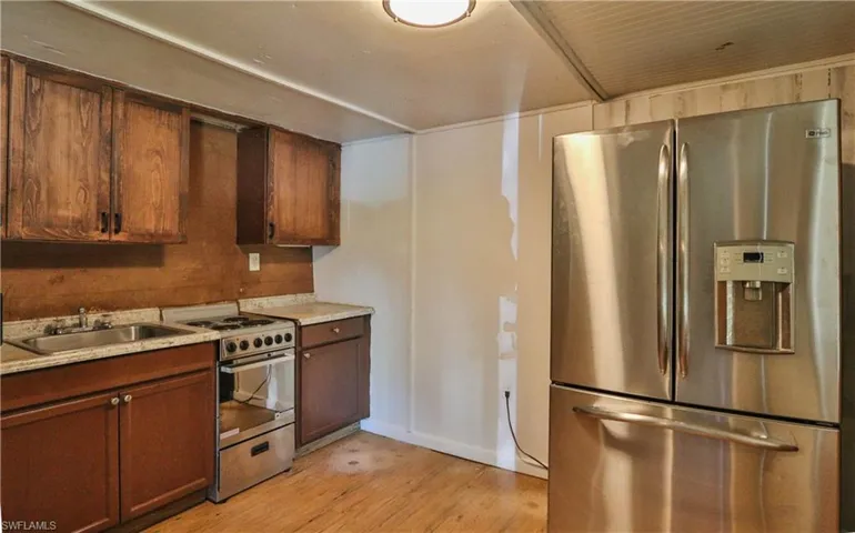 102 3rd St, Fort Myers, Florida 33907