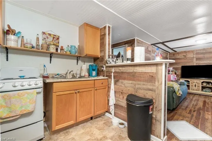 102 3rd St, Fort Myers, Florida 33907