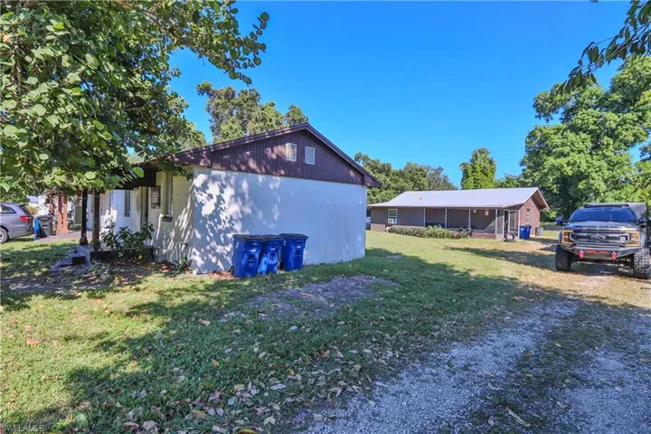 102 3rd St, Fort Myers, Florida 33907