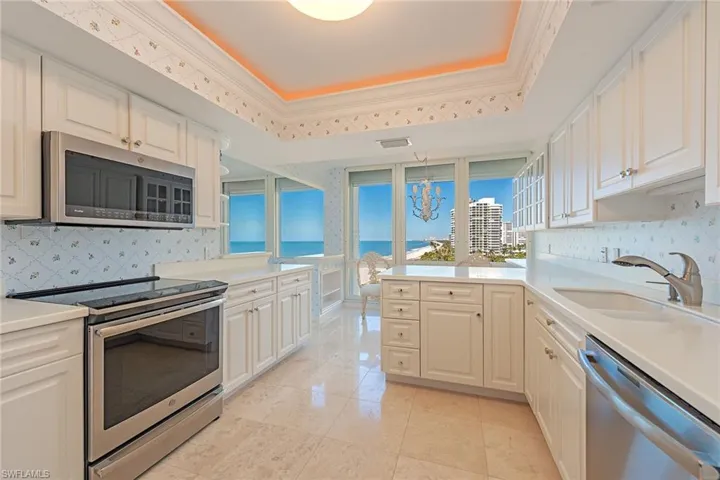 4051  Gulf Shore N BLVD, Naples, FL 34103