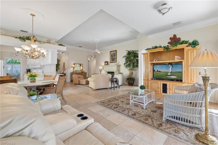 High Ceilings & Crown Molding