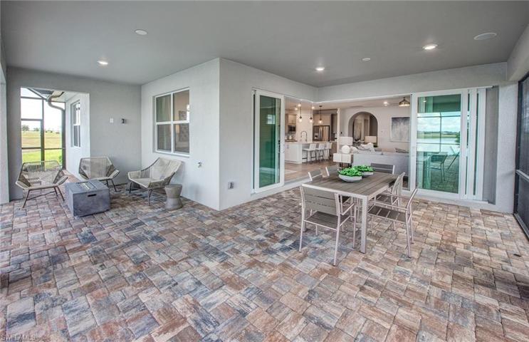 Photos are of a furnished model home, and are for illustration purposes only.