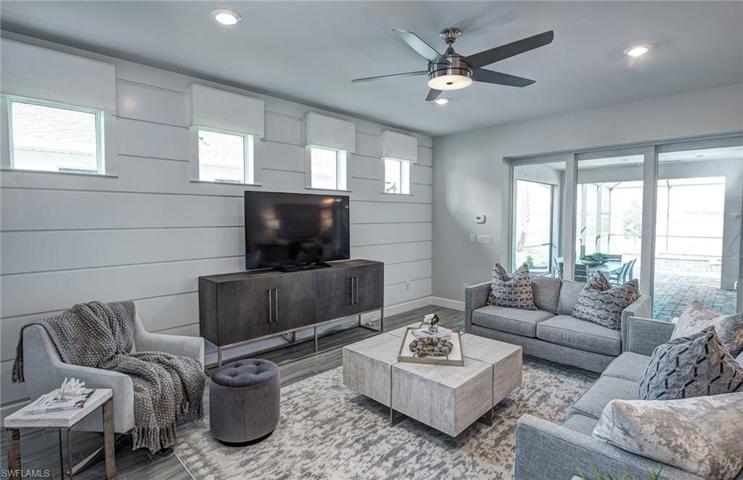 Photos are of a furnished model home, and are for illustration purposes only.