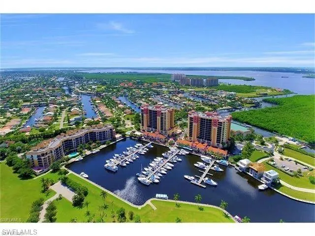 4550 Se 5th Pl # 201, Cape Coral Fl 33904