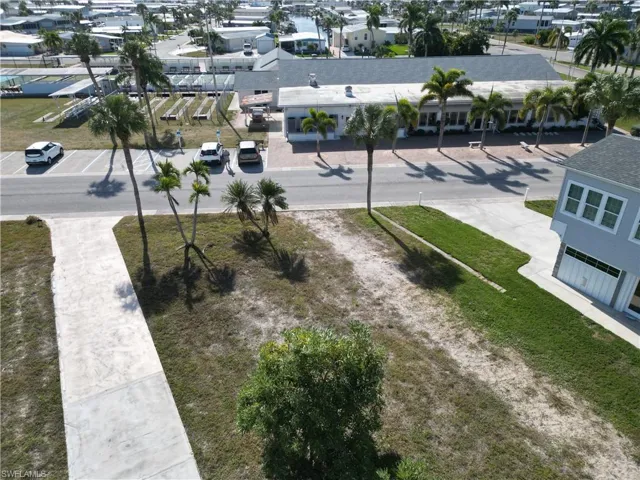 Conveniently located across from the community recreation area