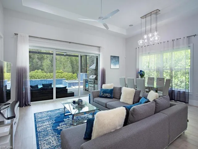 710  Soll  ST, Naples, FL 34109