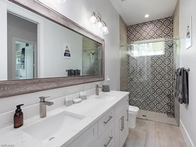 710  Soll  ST, Naples, FL 34109