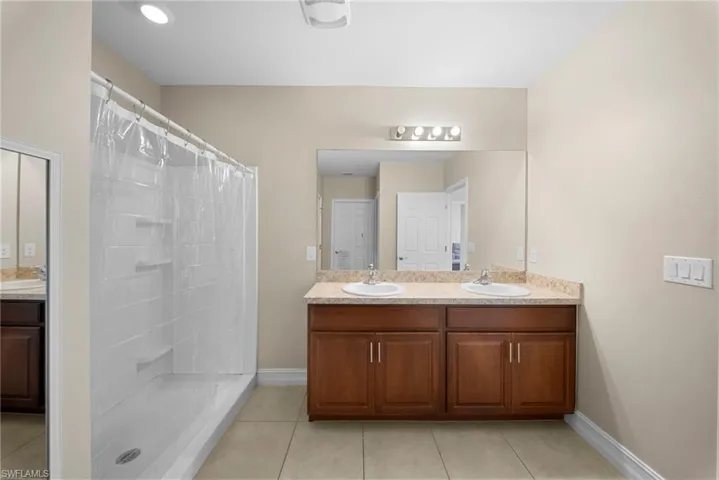 1628 9th Ter, Cape Coral, Florida 33993