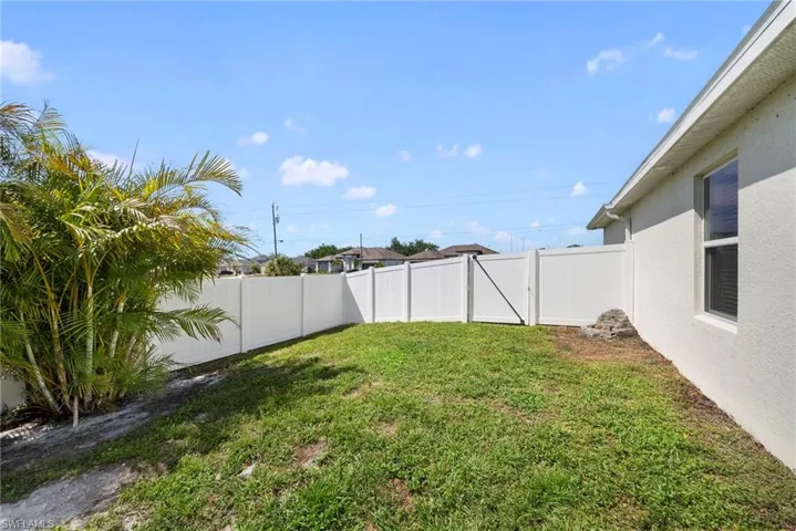 1628 9th Ter, Cape Coral, Florida 33993