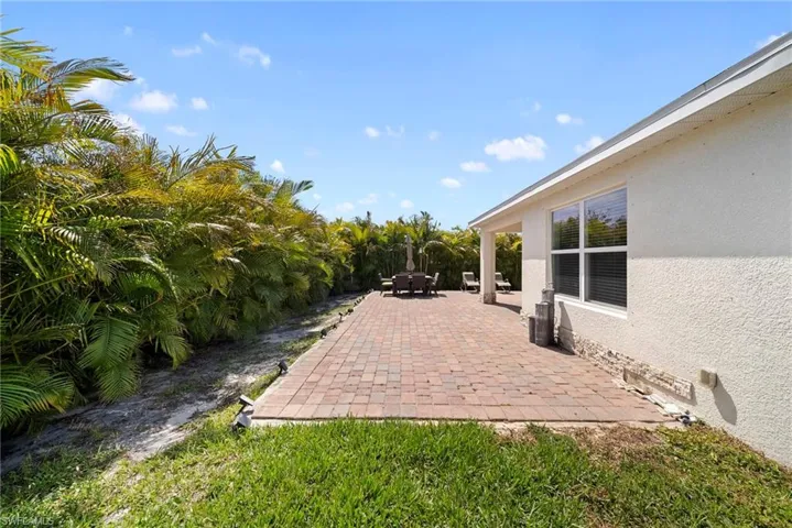 1628 9th Ter, Cape Coral, Florida 33993