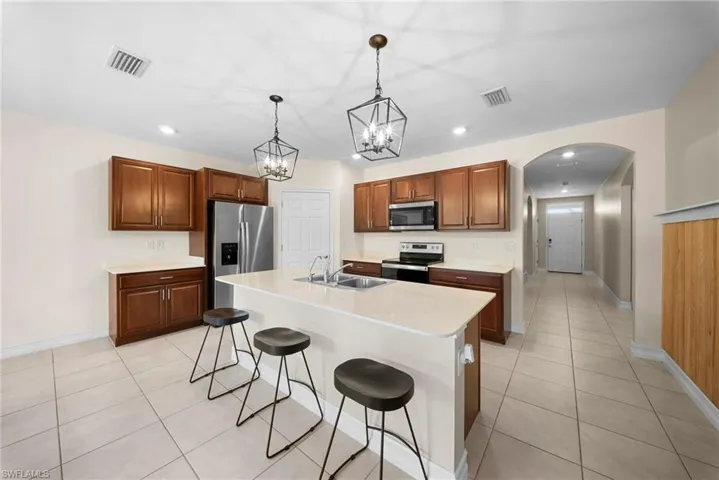 1628 9th Ter, Cape Coral, Florida 33993