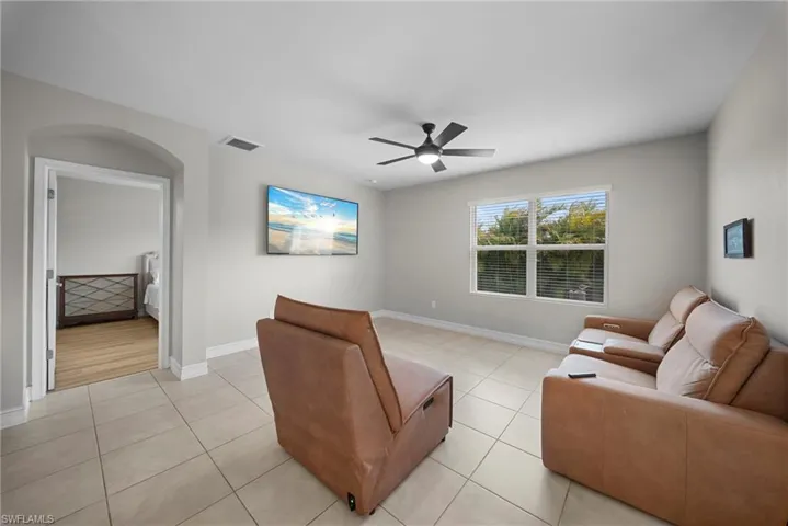 1628 9th Ter, Cape Coral, Florida 33993