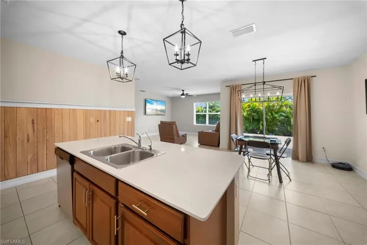 1628 9th Ter, Cape Coral, Florida 33993