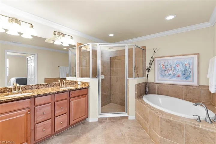 3169 Aviamar Cir 102, Naples, Florida 34114
