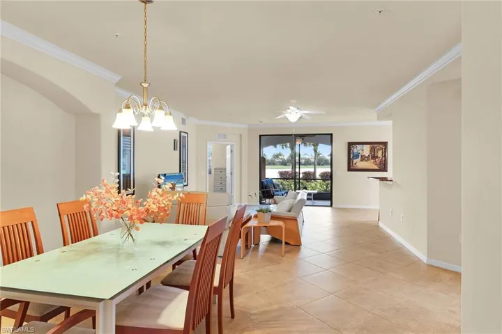 3169 Aviamar Cir 102, Naples, Florida 34114