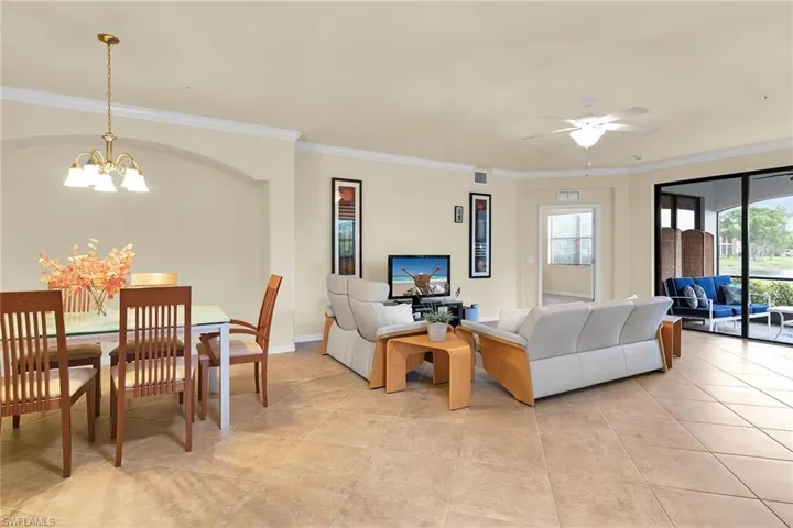 3169 Aviamar Cir 102, Naples, Florida 34114
