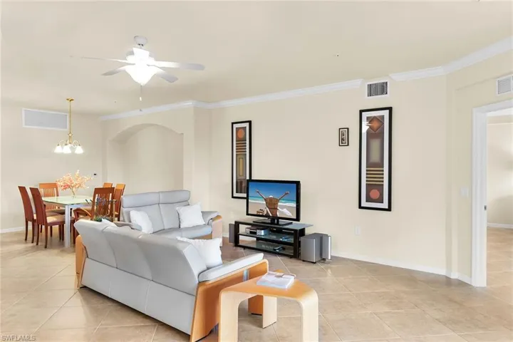 3169 Aviamar Cir 102, Naples, Florida 34114