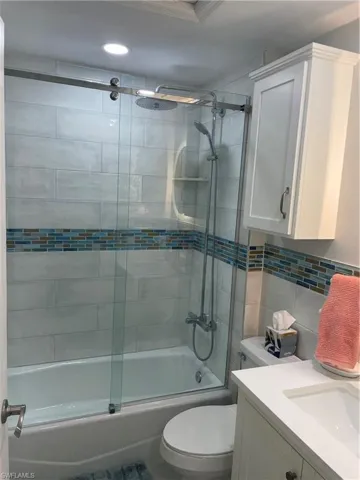2ND Bath with tube and shower