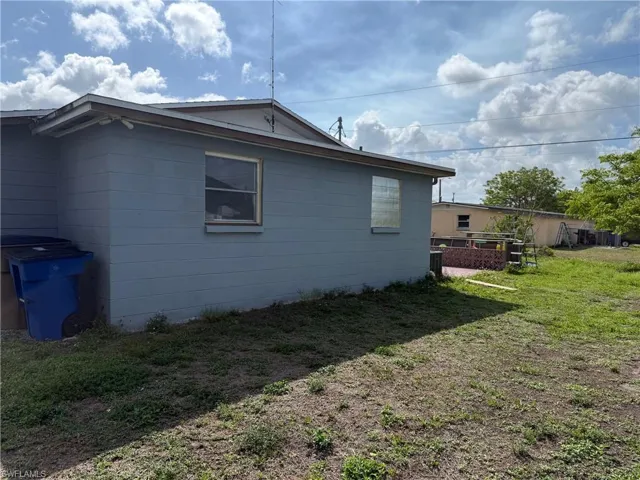 212 Davis Rd, Lehigh Acres, Florida 33936