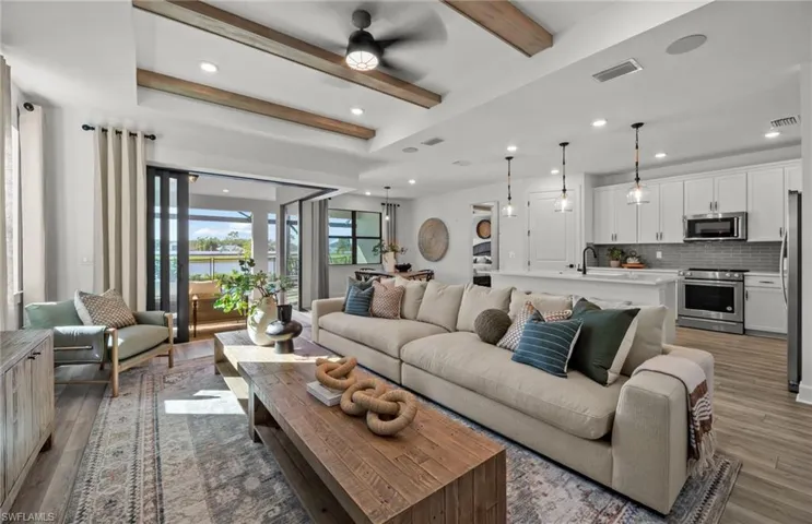 Interior photos are of a staged model home. Illustration purposes only. Options may vary.
