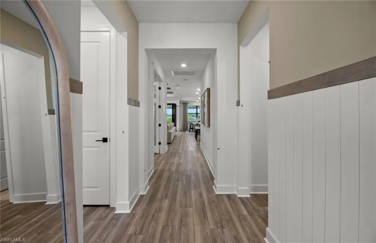 Interior photos are of a staged model home. Illustration purposes only. Options may vary.