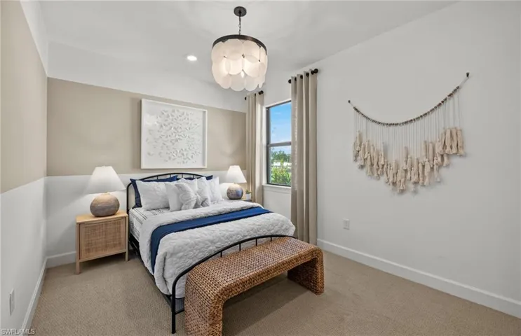 Interior photos are of a staged model home. Illustration purposes only. Options may vary.
