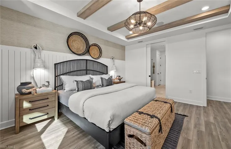 Interior photos are of a staged model home. Illustration purposes only. Options may vary.