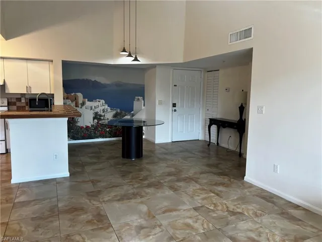 1265  Wildwood Lakes  BLVD, Naples, FL 34104