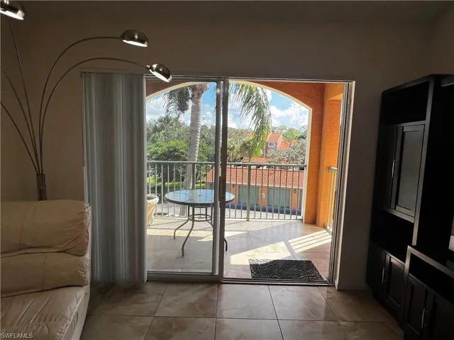 1265  Wildwood Lakes  BLVD, Naples, FL 34104