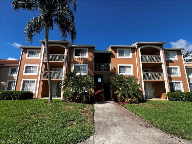 1265  Wildwood Lakes  BLVD, Naples, FL 34104