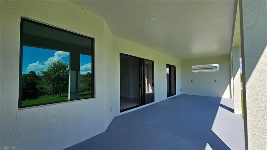View of lanai / terrace with finished painted concrete floor