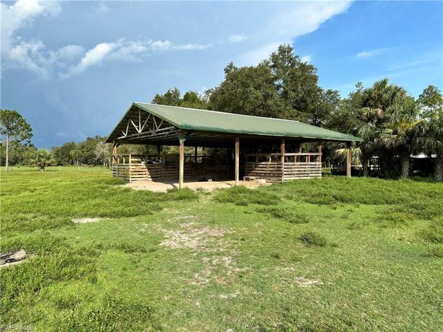 4 stall horse pole barn