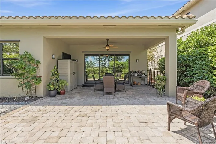 2870  Cinnamon Bay NW CIR, Naples, FL 34119
