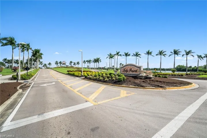 Lely Resort Entrance