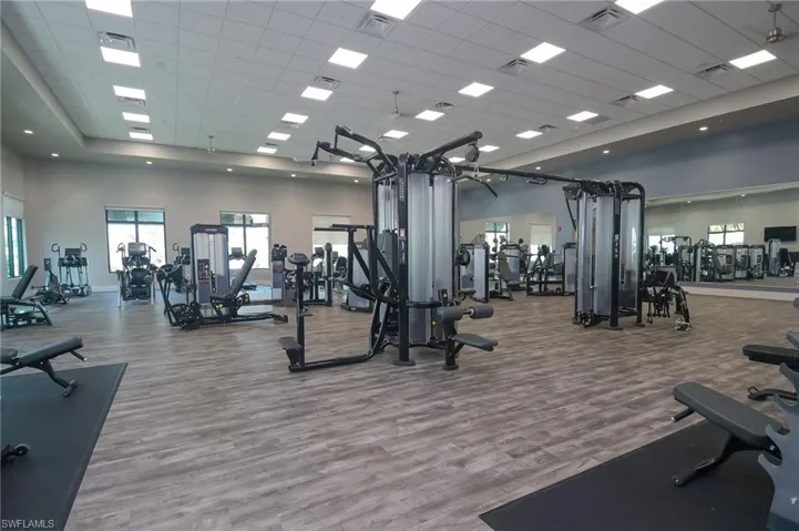 LARGE COMMUNITY GYM