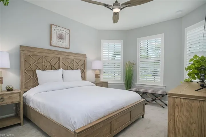 BEDROOM 1- WITH KING SIZE BED