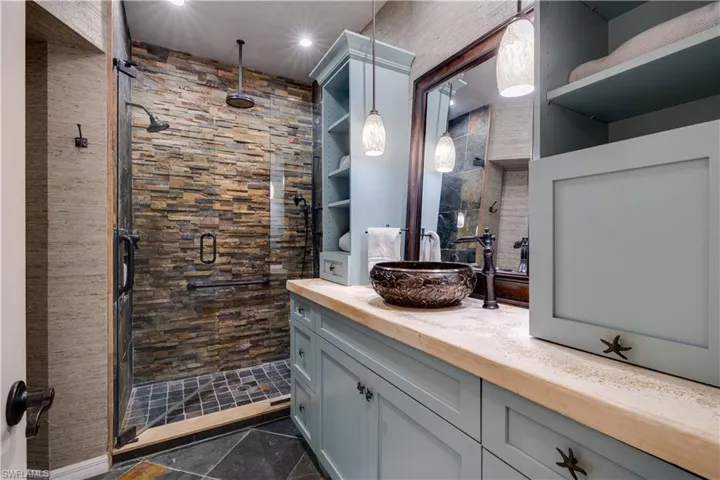 8420 Excalibur Cir R12, Naples, Florida 34108