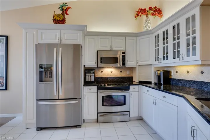 8420 Excalibur Cir R12, Naples, Florida 34108