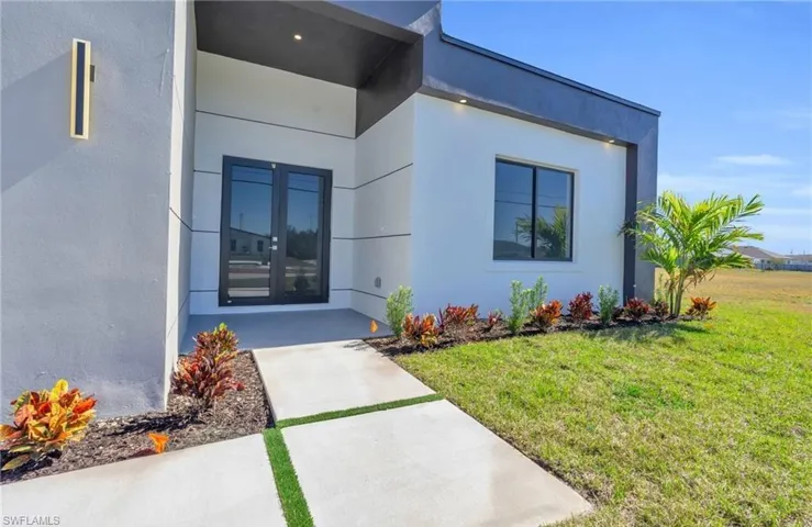 1021 Chiquita Blvd N, Cape Coral, Florida 33993