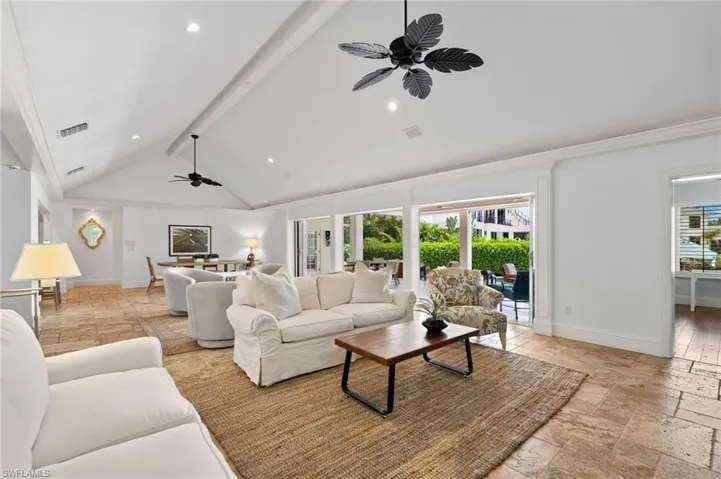 2201 Beacon Ln, Naples, Florida 34103