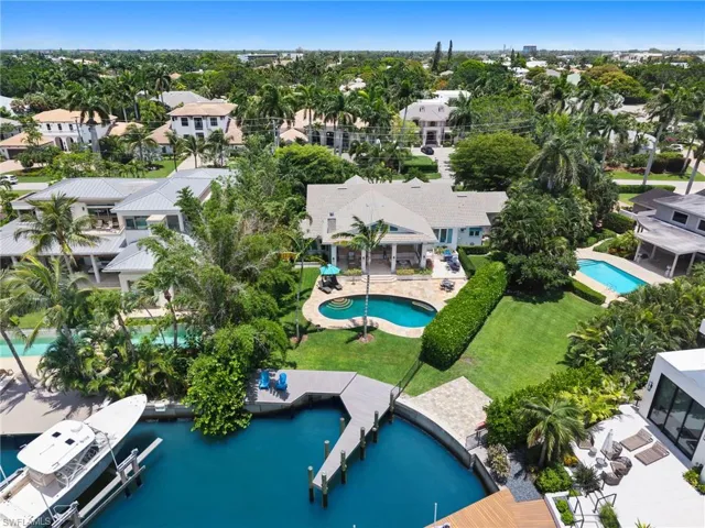 2201 Beacon Ln, Naples, Florida 34103